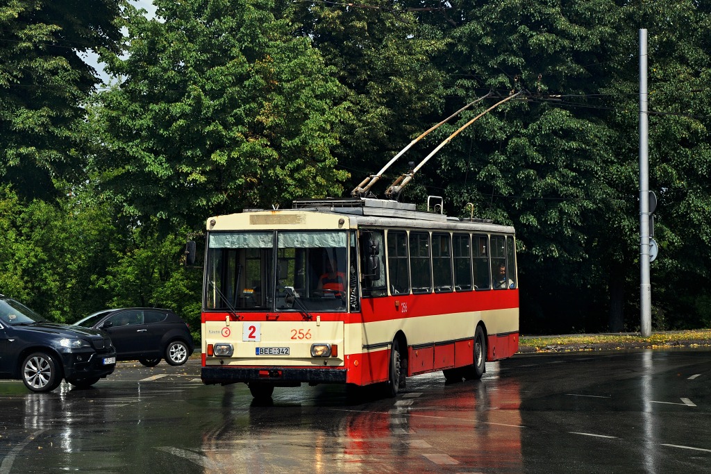Škoda 14Tr02 #256