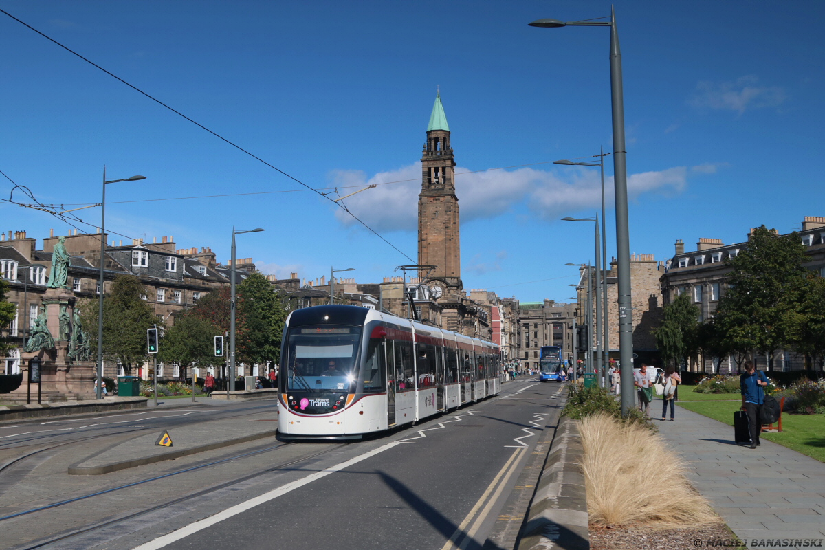 CAF Edinburgh Tram #271
